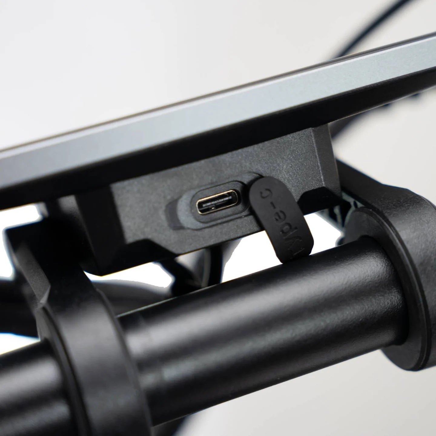 E-Fatbike V6 USB-C Port zum Laden
